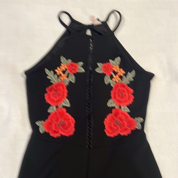 Adorable romper blk/red - Picture 2 of 6